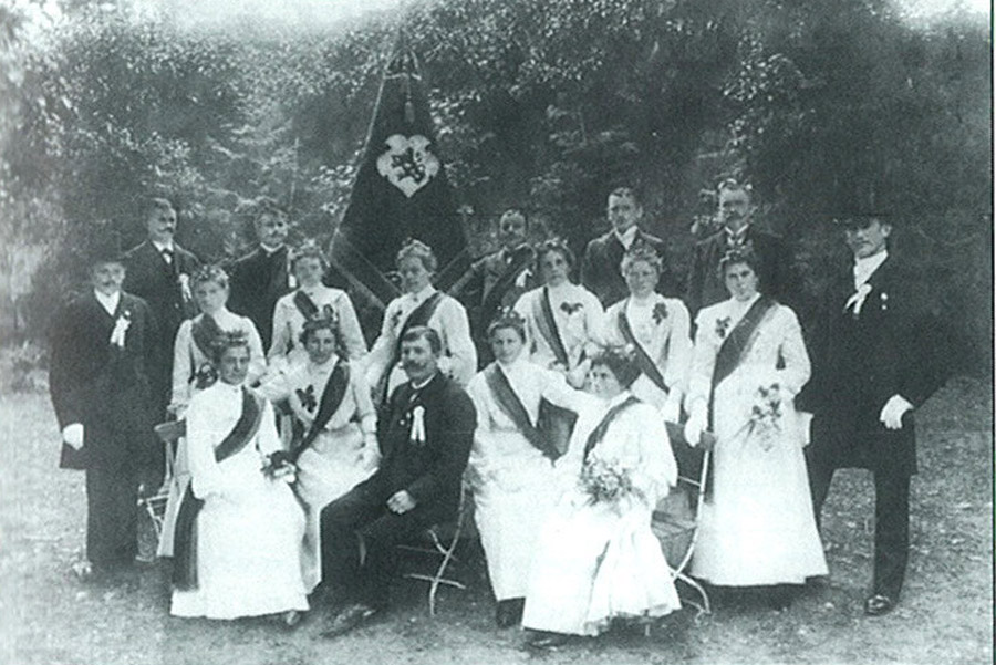 1904 – Die erste Fahne wird geweiht