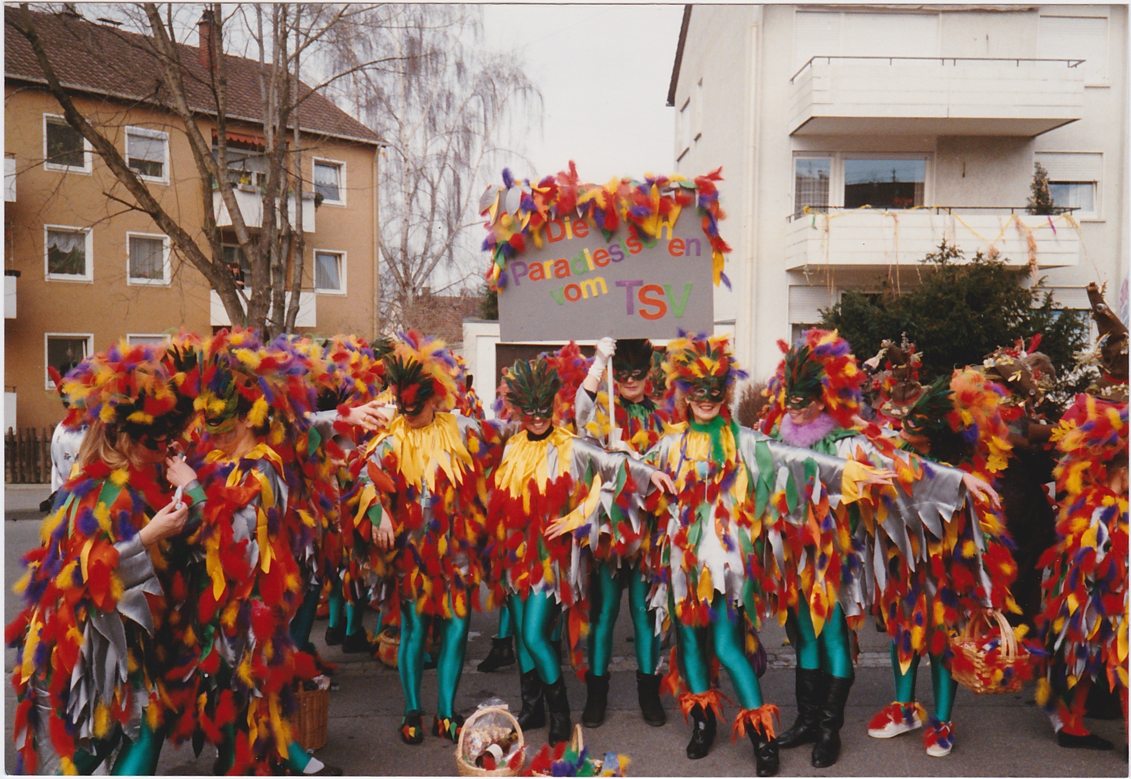 1990 Fasnetsumzug Paradiesvögel
