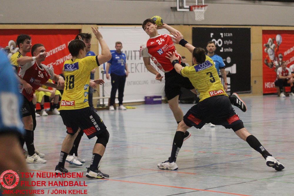 Mittelfeld-Duell im Egelsee-Zwinger